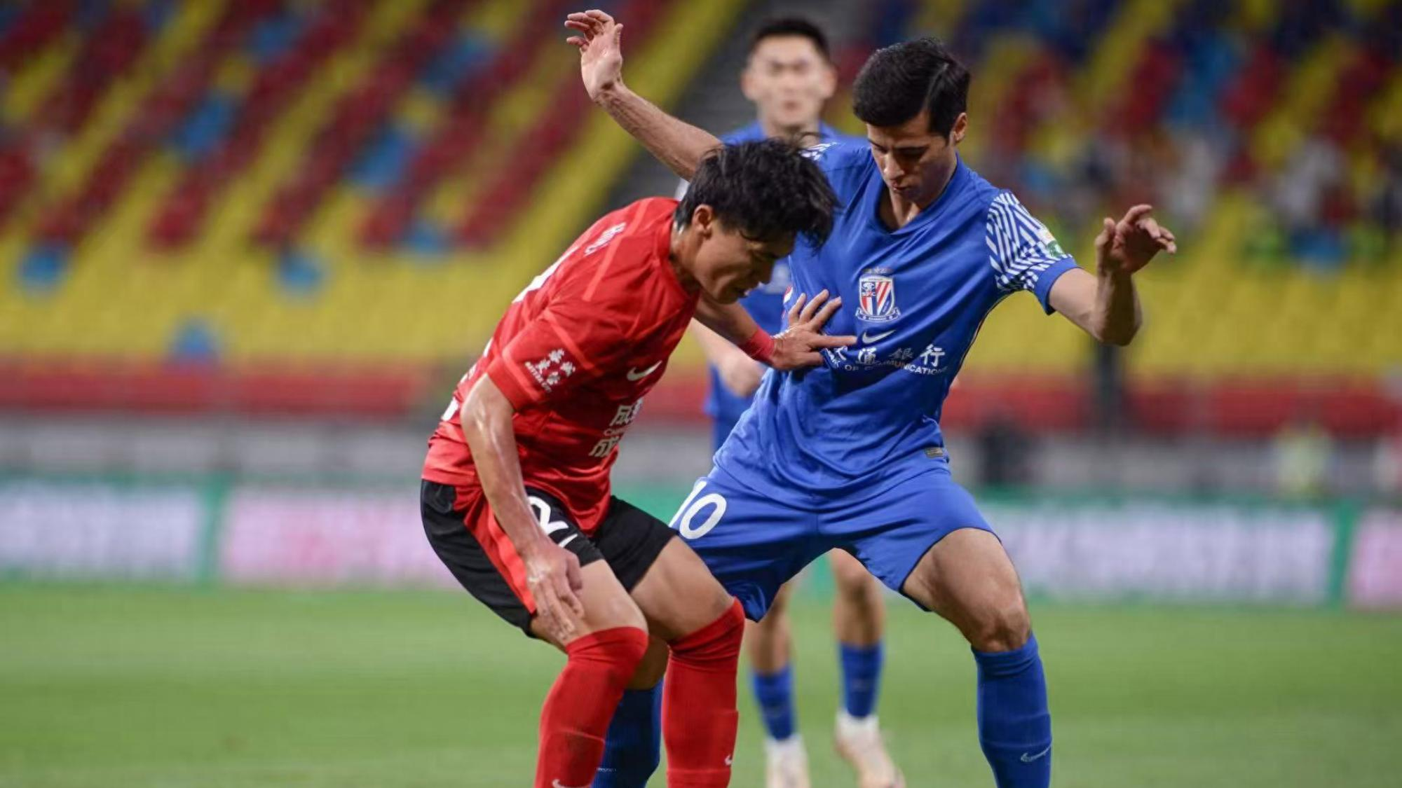 四川队在比赛中逆袭惊险战胜对手